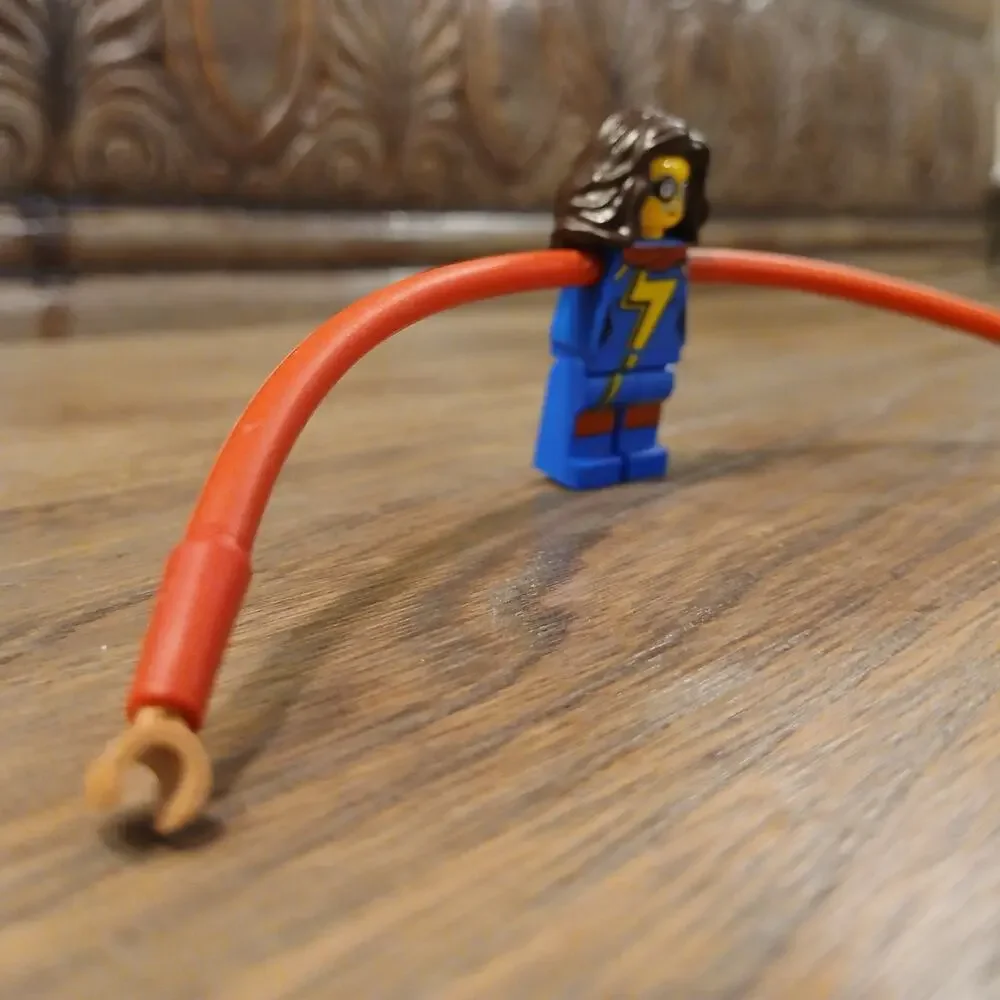 LEGO Ms. Marvel Minifigure Blue Suit Red Flexible Arms Lightning Bolt 1 Piece
